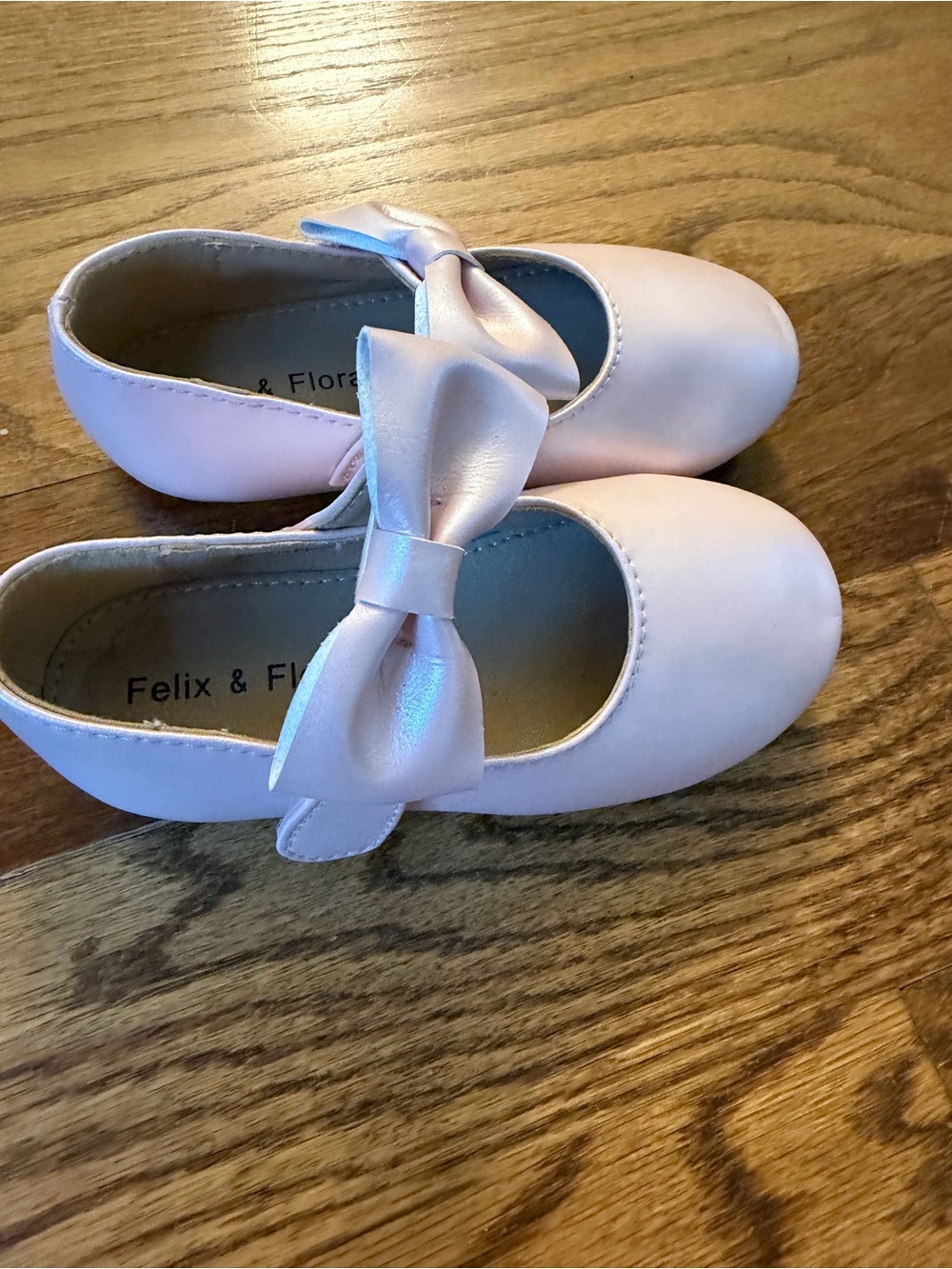 Felix & Flora Little Girls Pale Pink Bow Mary Jane Dress Shoes